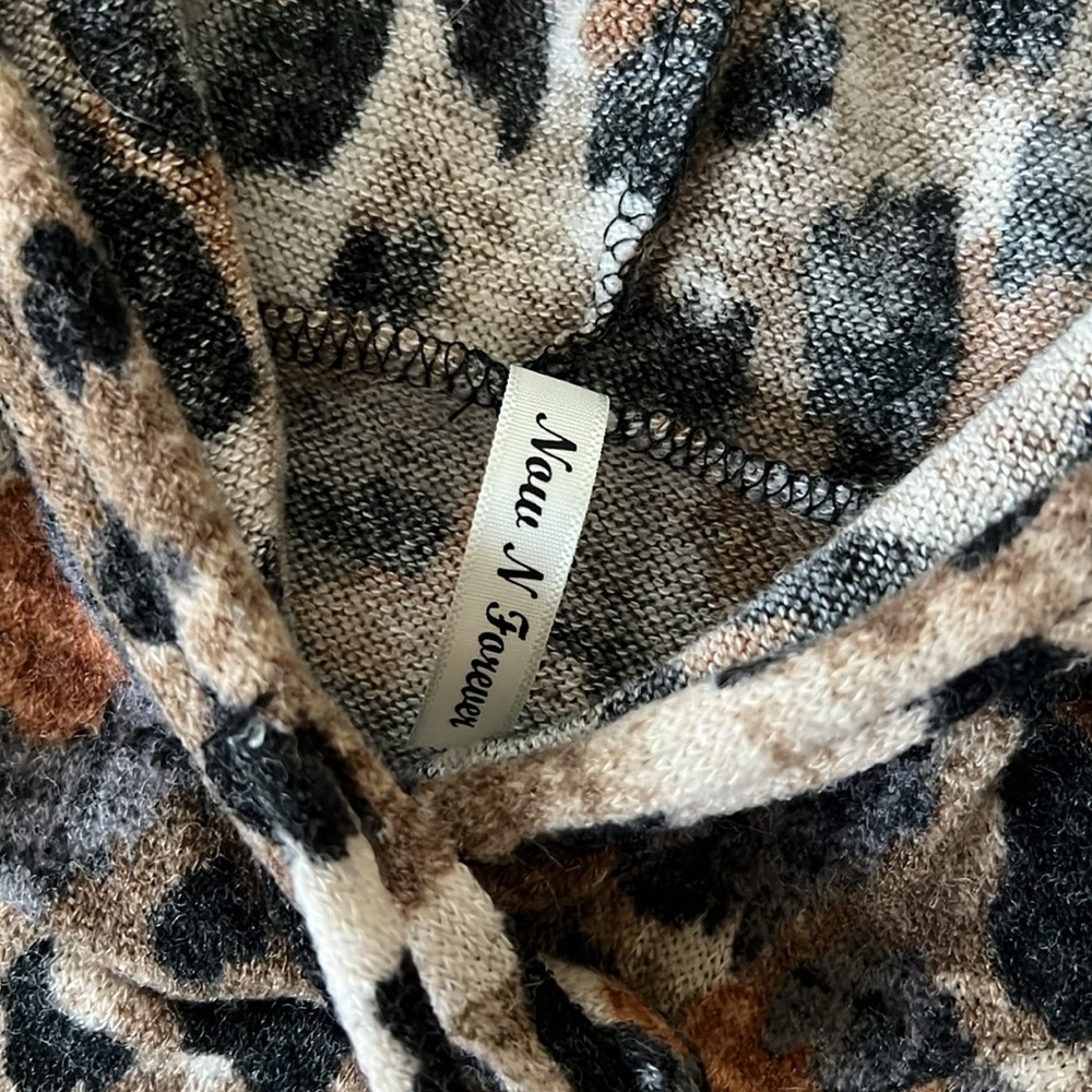 Now N Forever Hooded Sweater. Sz L - Picture 3 of 5